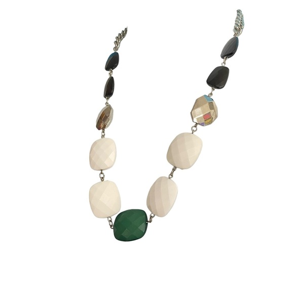 Chunky Acrylic Beads Silver Tone Chain Green White Silver Black Necklace - Picture 6 of 7